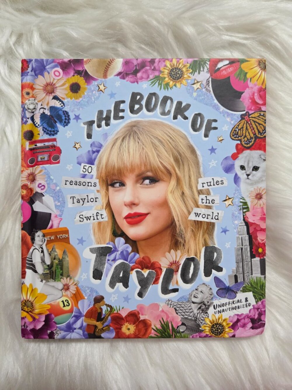 Taylor Swift Book Bundle - Picture 11 of 14